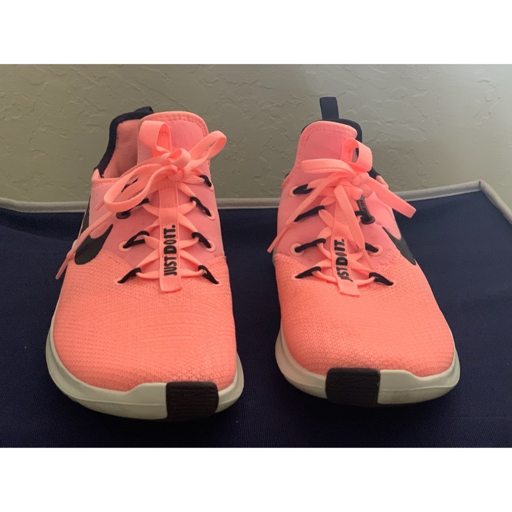 Womens Nike Free TR 8